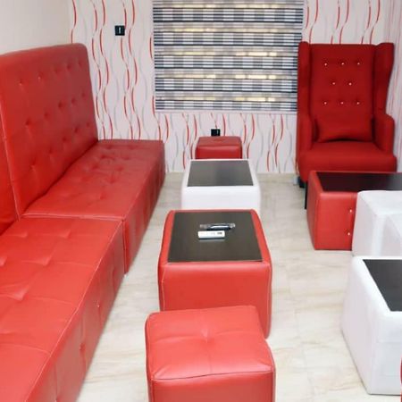 City Nest Hotel Ogombo Dış mekan fotoğraf