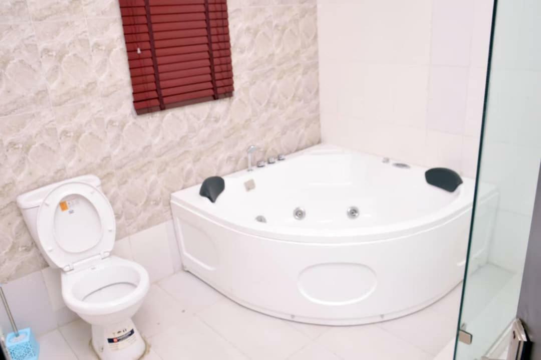 City Nest Hotel Ogombo Dış mekan fotoğraf