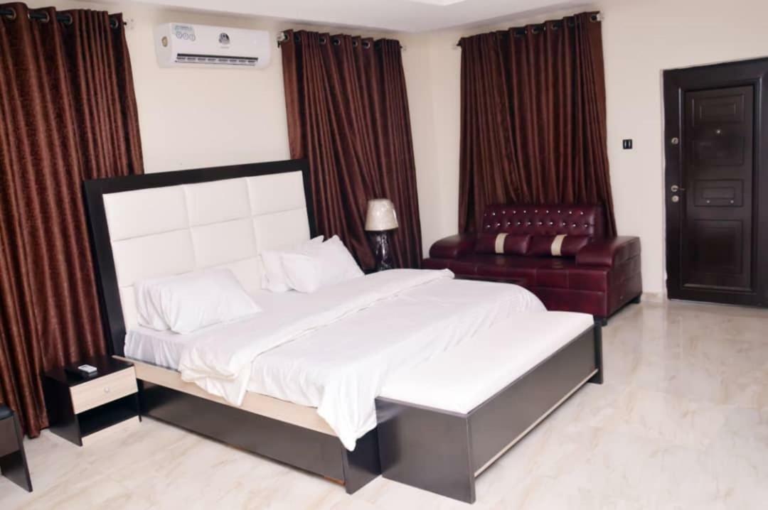 City Nest Hotel Ogombo Dış mekan fotoğraf