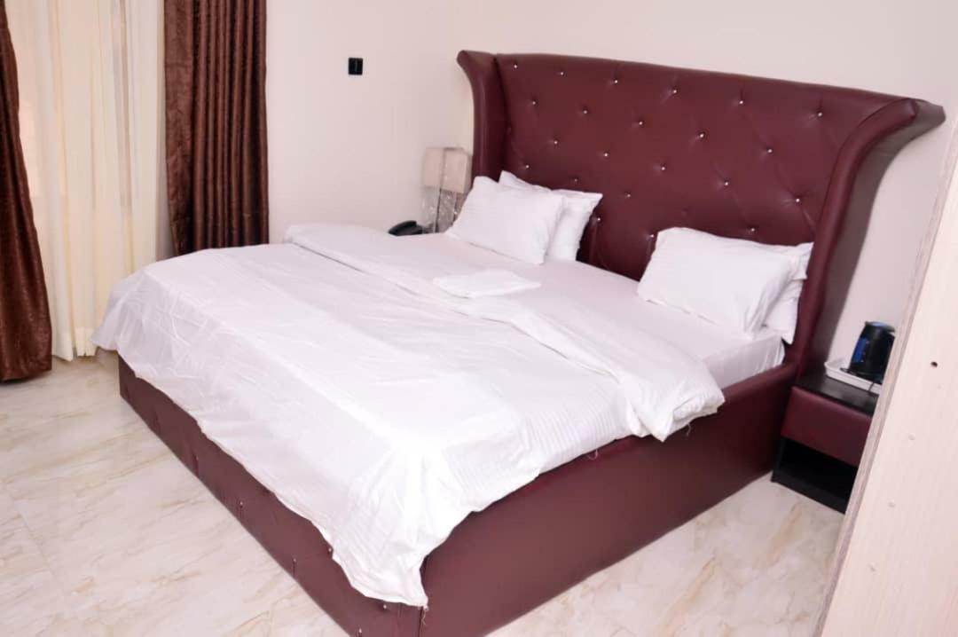 City Nest Hotel Ogombo Dış mekan fotoğraf